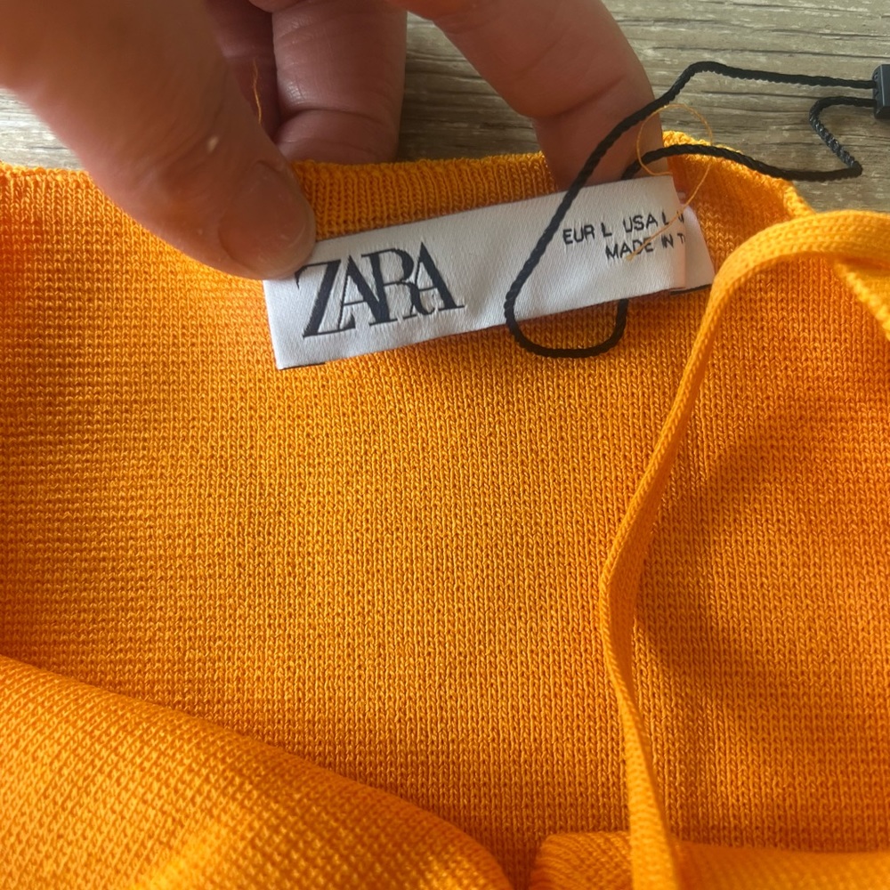 Zara woman’s orange cut out crop top - Picture 12 of 12